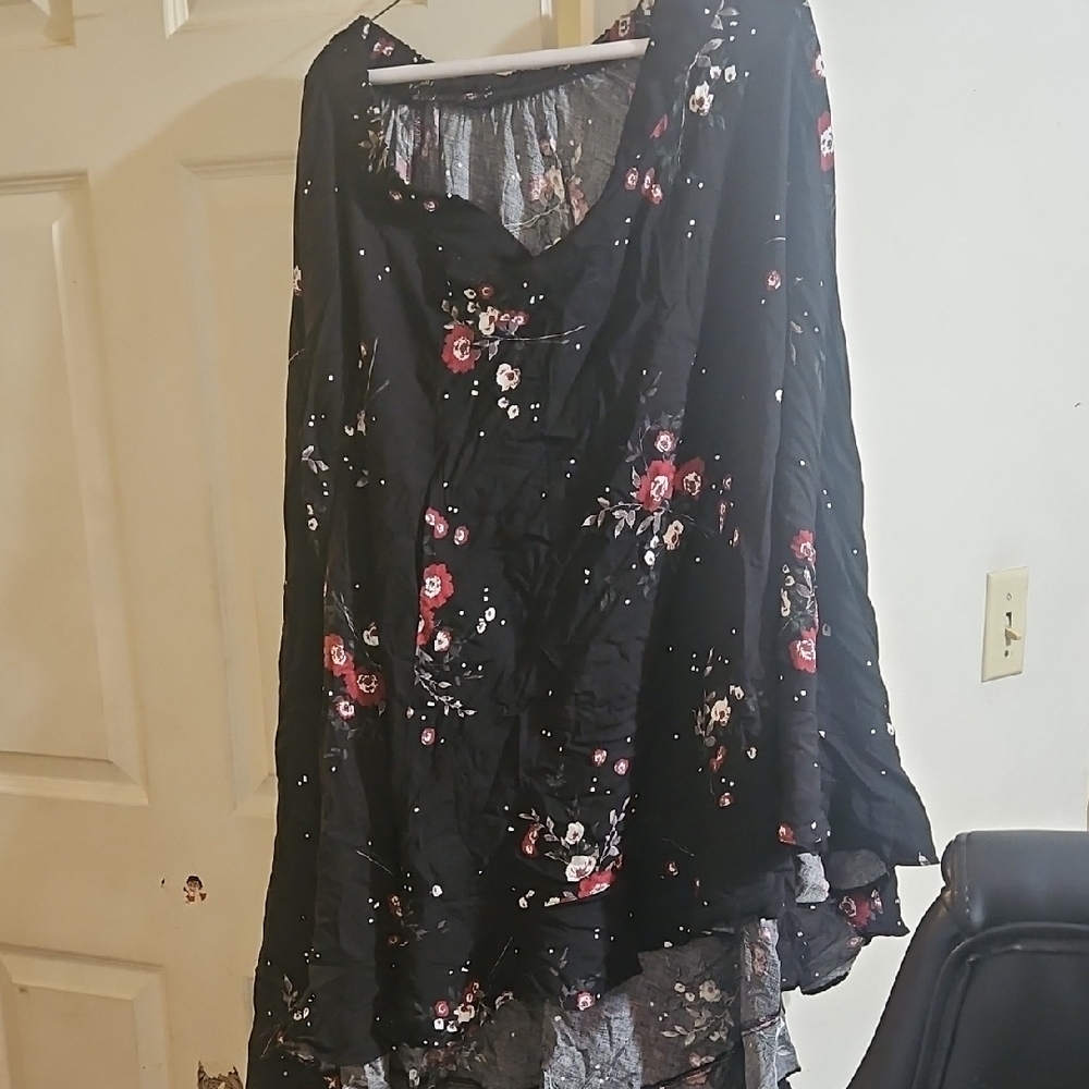 Asymmetrical Floral Black Skirt